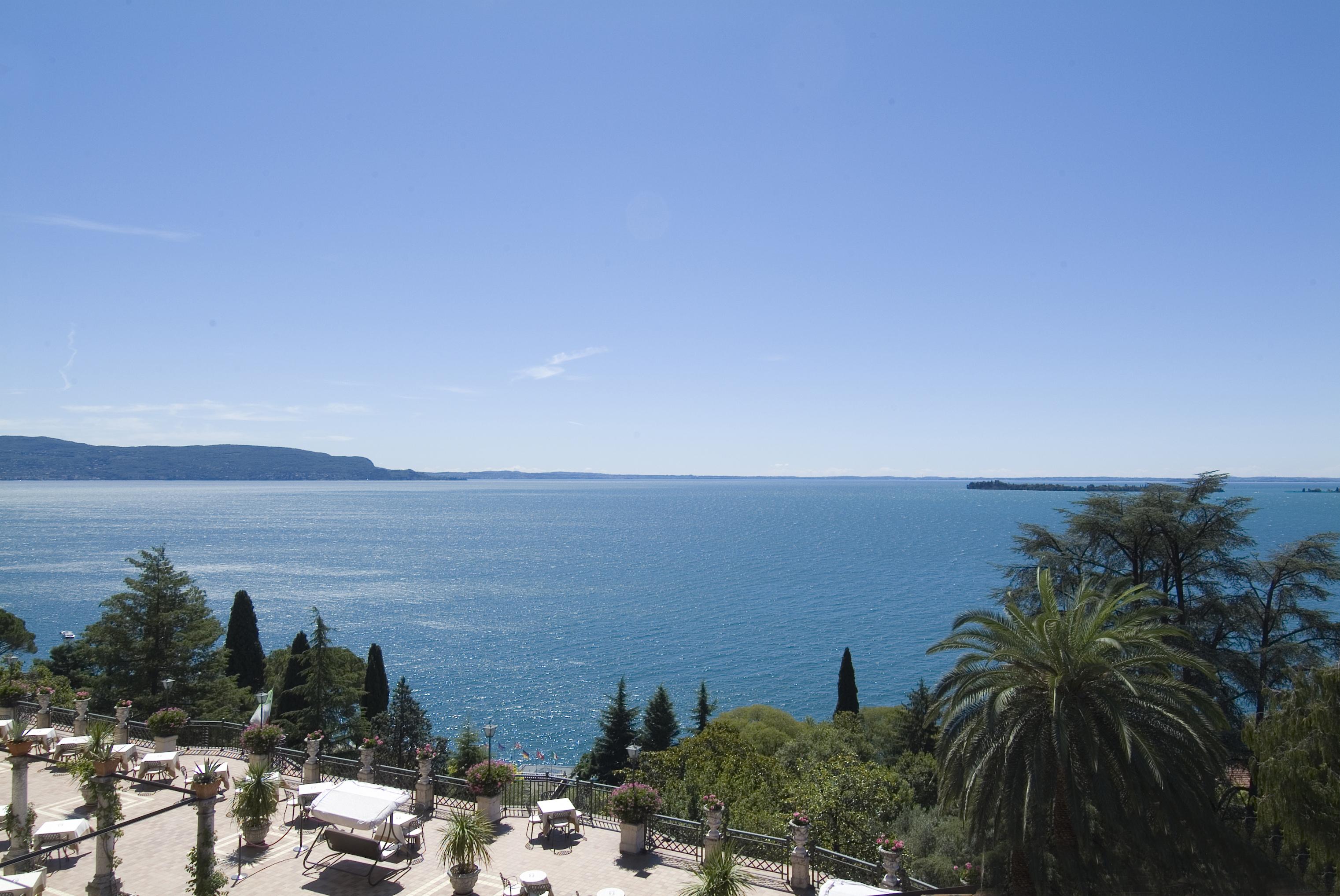 Hotel Villa Del Sogno Gardone Riviera Exterior photo