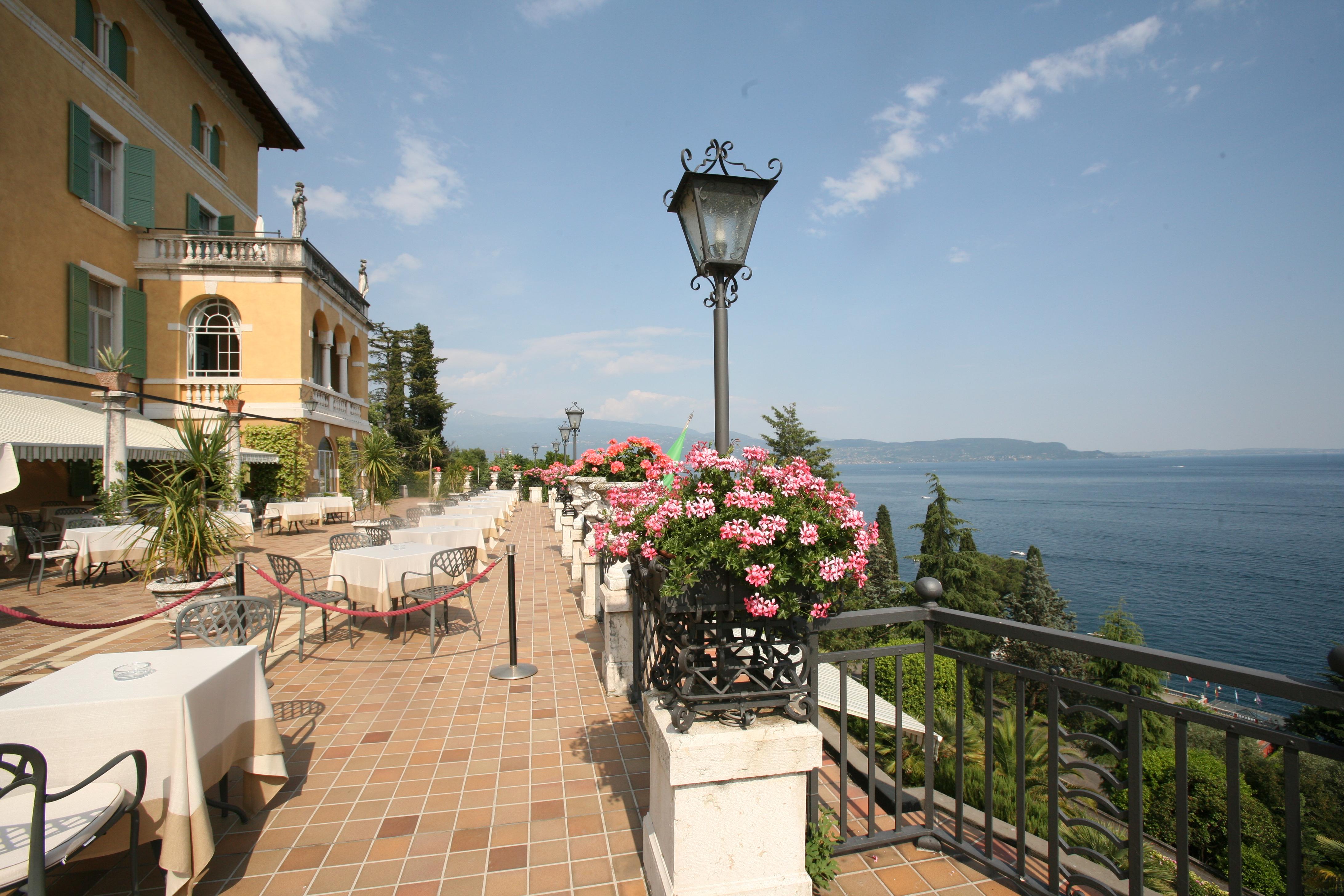 Hotel Villa Del Sogno Gardone Riviera Exterior photo